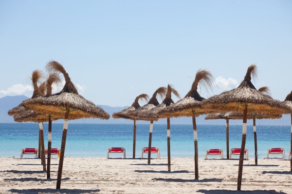 Beach nearby, white sand, sun loungers, beach umbrellas
