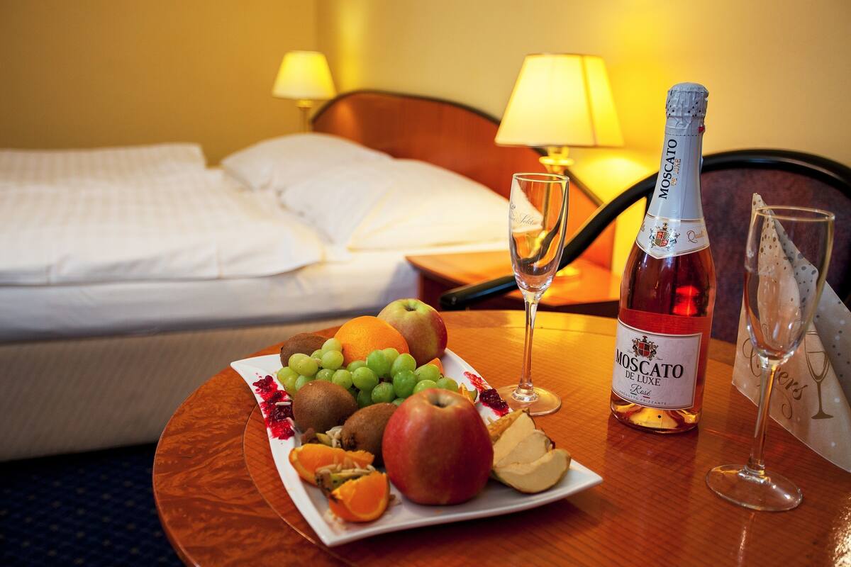 triple room | in-room dining