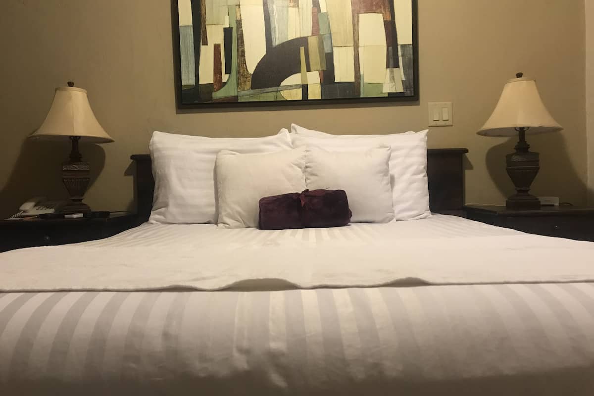 1 bedroom, premium bedding, down duvets, select comfort beds