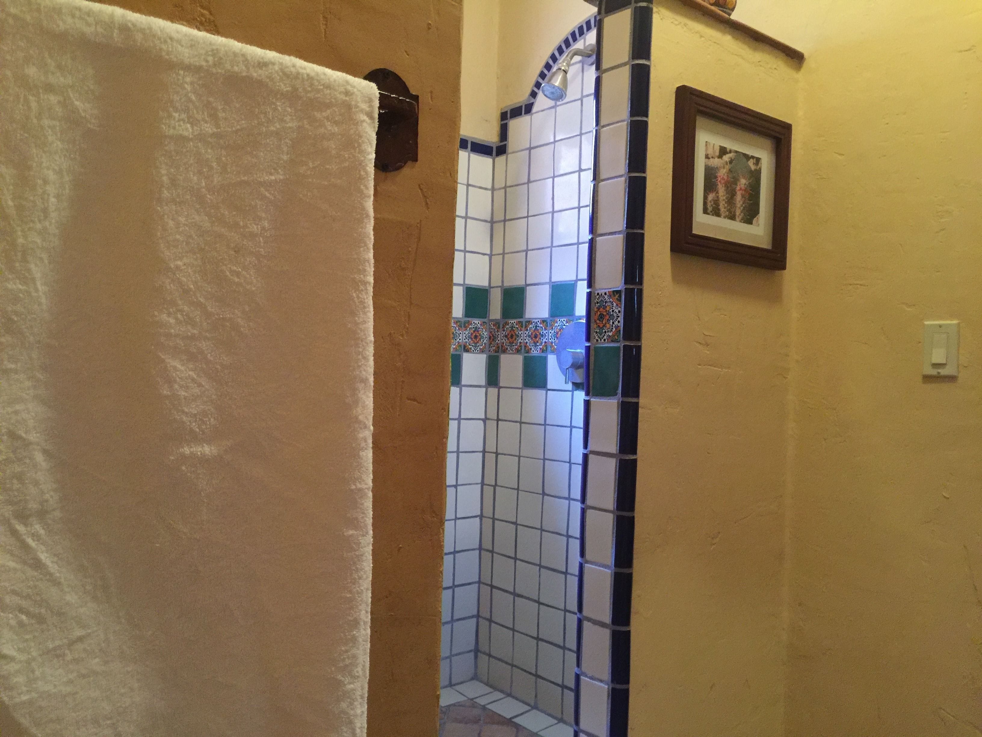 suite king bed, balcony, terrace, kitchenette, upperfloor | bathroom | shower, rainfall showerhead, hair dryer, towels