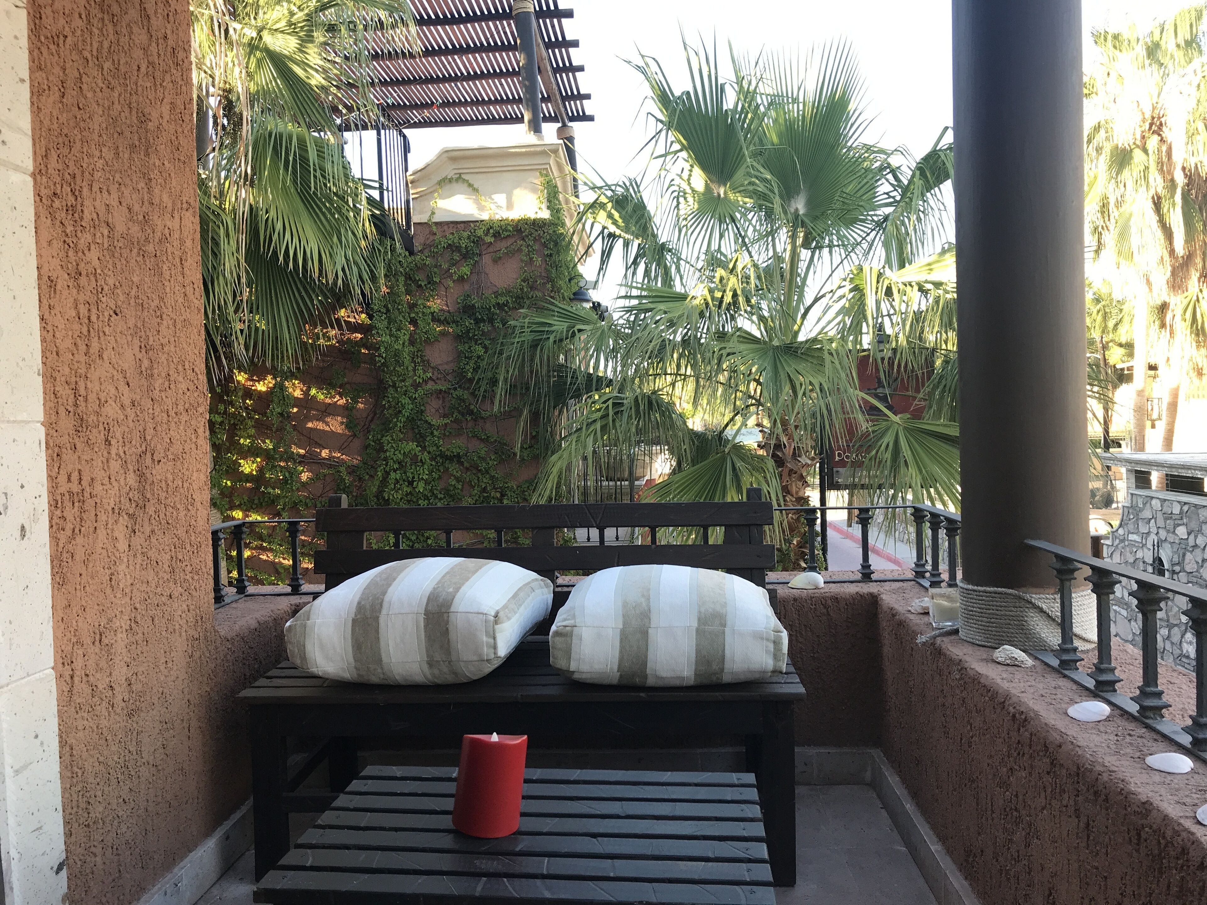 suite king bed, balcony, terrace, kitchenette, upperfloor | terrace/patio