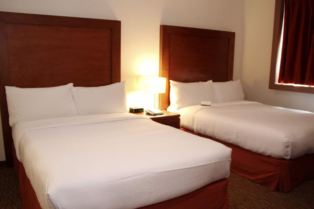 1 bedroom, premium bedding, in-room safe, desk