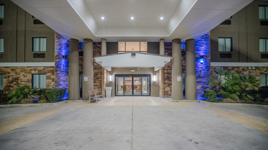 Holiday Inn Express Cleveland by IHG