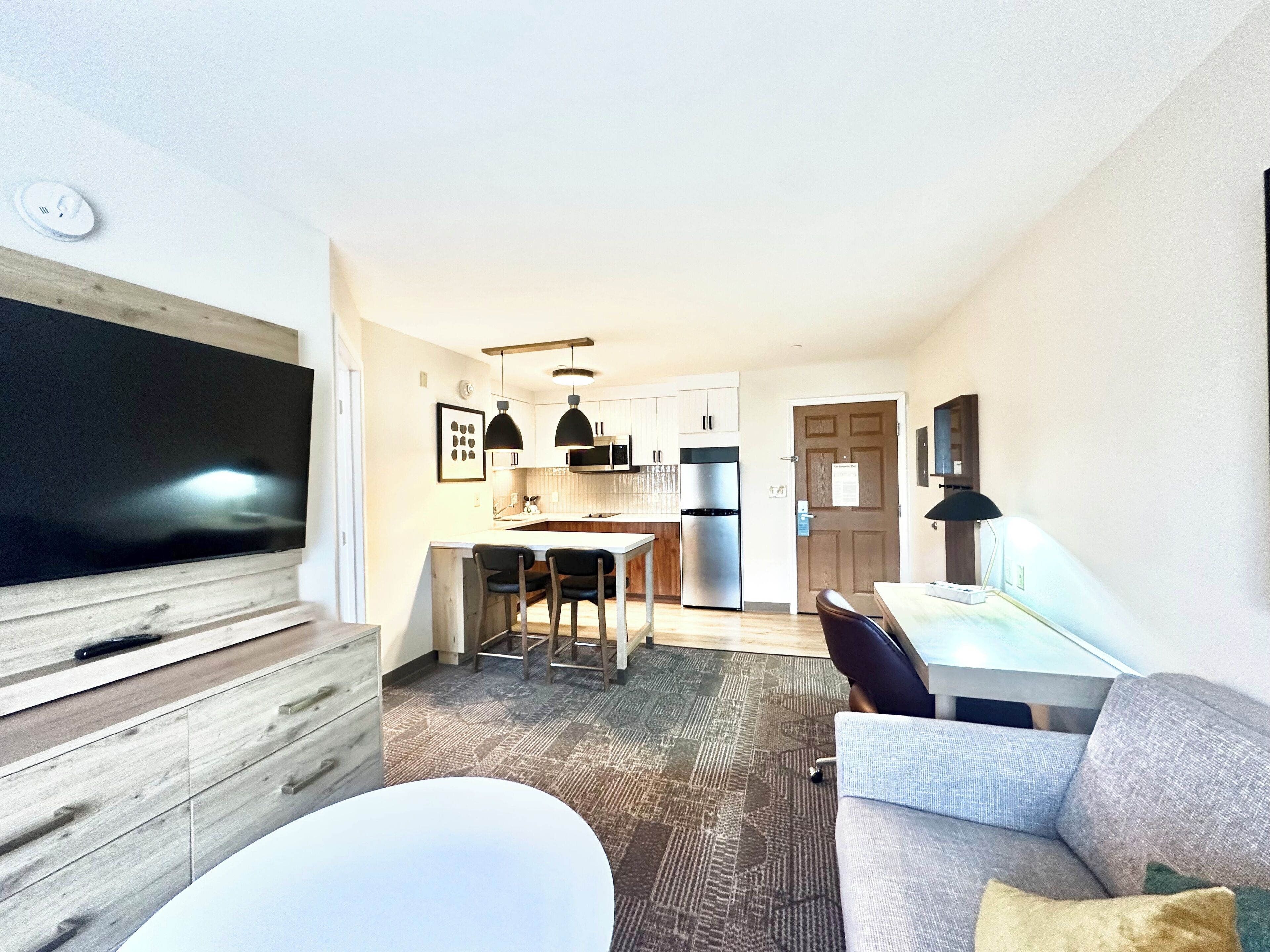 suite, 1 bedroom, kitchen (1 king) | living area | 27-inch flat-screen tv with cable channels, tv, dvd player