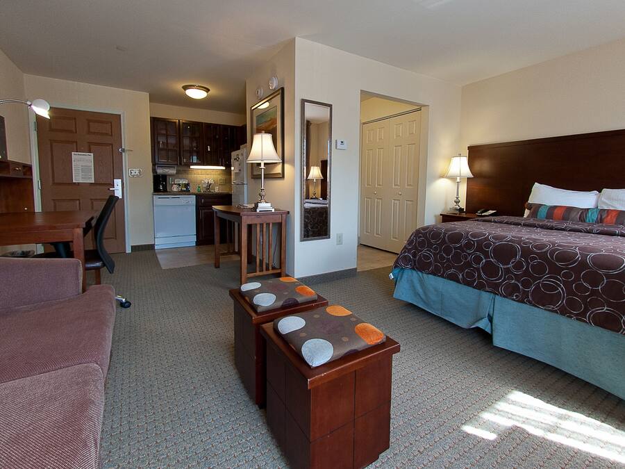 In-room safe, desk, iron/ironing board, cribs (free)