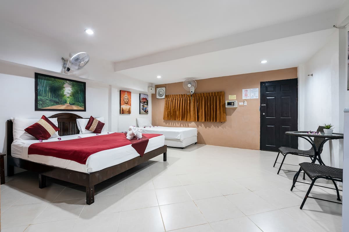 In-room safe, rollaway beds, free WiFi