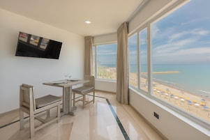 Ropa de cama de alta calidad, cubrecamas y cortinas blackout 