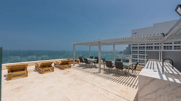 2 piscinas al aire libre