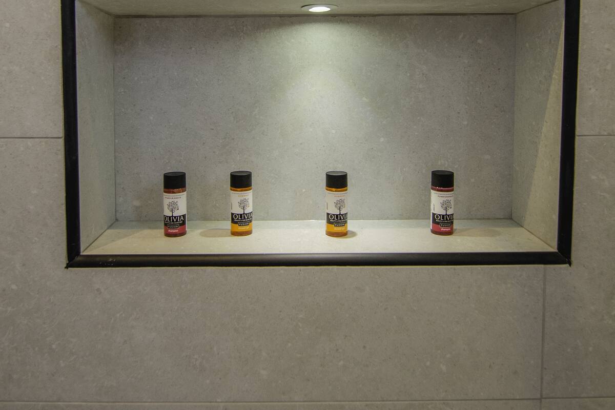 premier room, 1 queen bed | 1 bedroom, egyptian cotton sheets, premium bedding, minibar