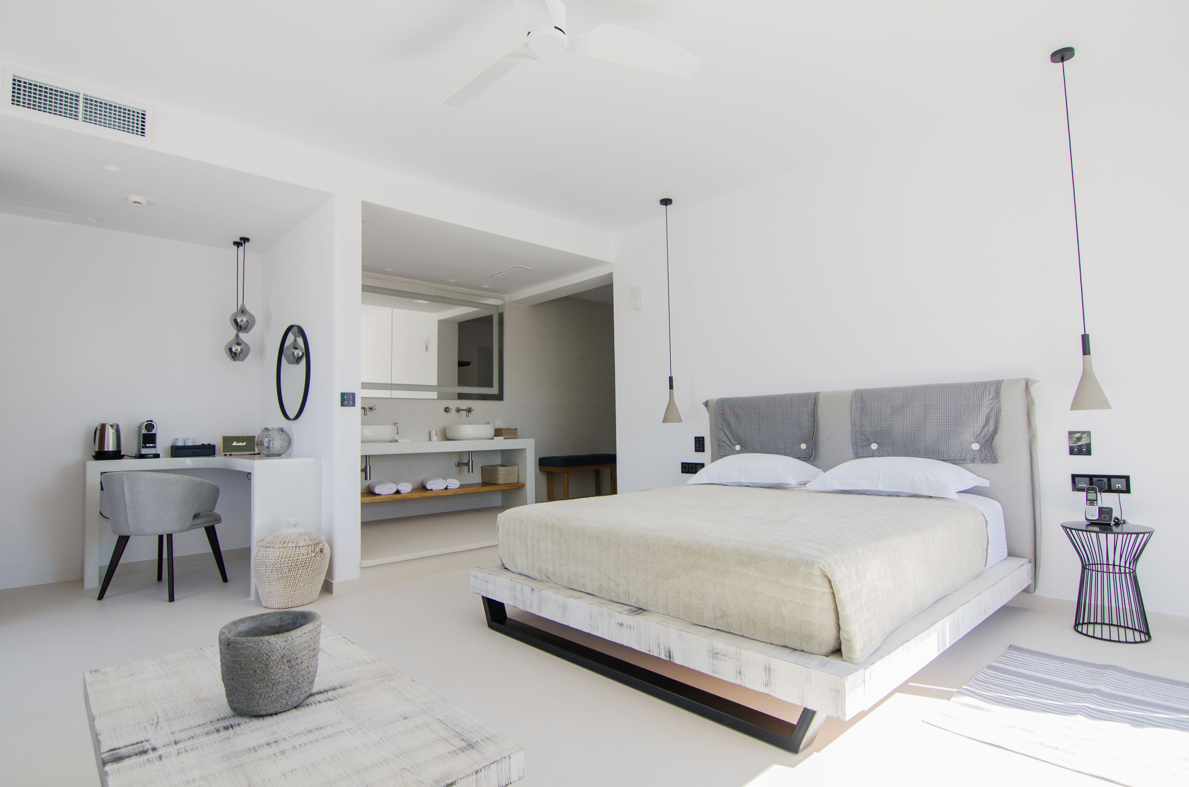 superior double room, 1 queen bed | 1 bedroom, egyptian cotton sheets, premium bedding, minibar