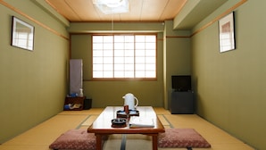 Traditionnel (Japanese Type Room for 3 person) | Coin séjour