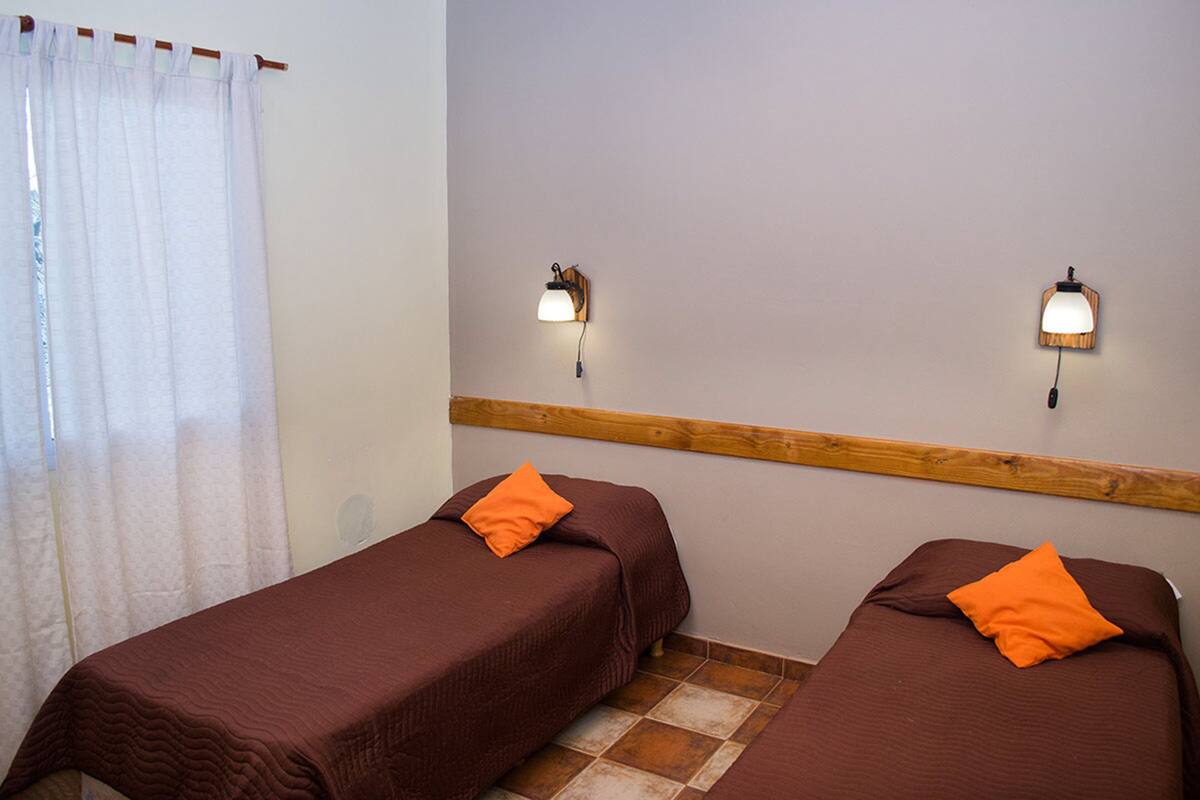 Standard Twin Room, Private Bathroom | Desk, laptop workspace, blackout drapes, WiFi (free)