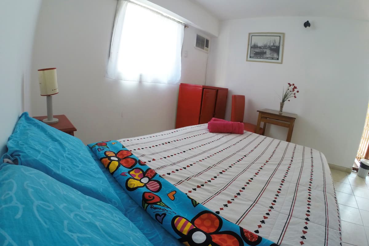 Chambre Double, 1 lit double | Bureau, Wi-Fi gratuit