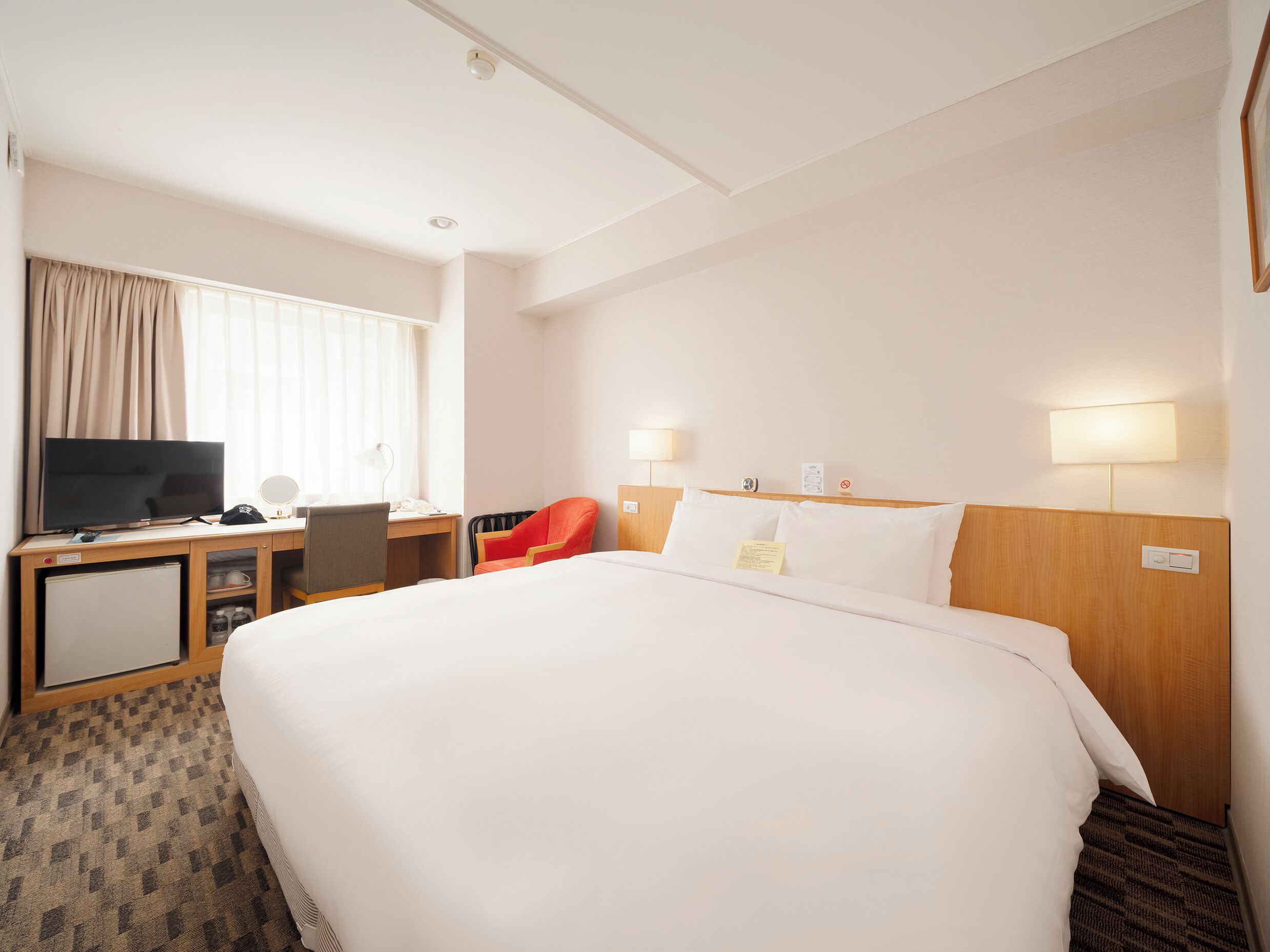 Double Room | In-room safe, soundproofing, free WiFi, wheelchair access