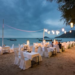 Breakfast, lunch, dinner served; international cuisine, beach views