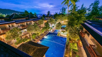 2 outdoor pools, pool umbrellas, sun loungers