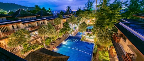 2 outdoor pools, pool umbrellas, sun loungers