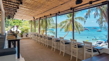 Desayuno buffet (con cargo)