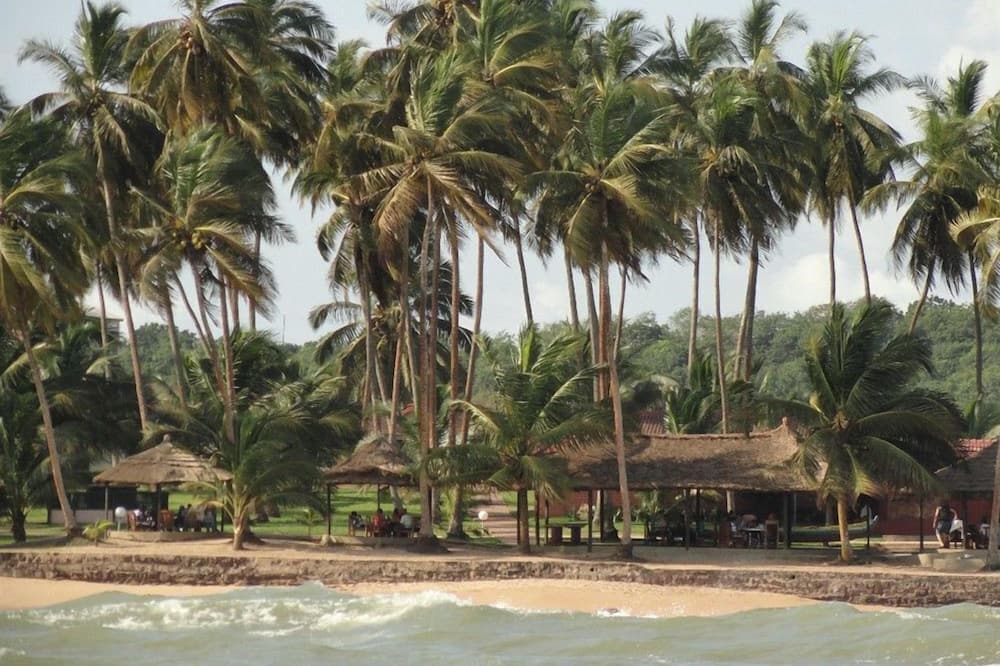 Coconut Grove Beach Resort