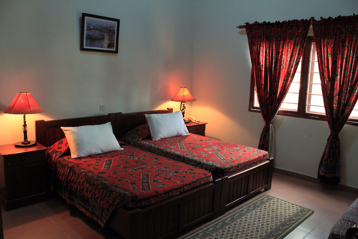 Twin Room | 1 bedroom, minibar, desk, laptop workspace