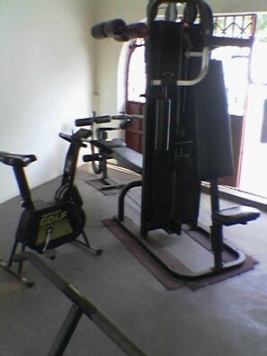 Fitness facility - Eastoment Hotel (Accra)