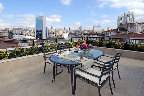 Suite, 3 chambres, terrasse | Terrasse/Patio