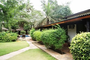 Garden - Napoleon Lagune (Lomé)