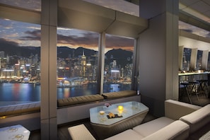 Terrace/patio - The Ritz-Carlton, Hong Kong (Kowloon)