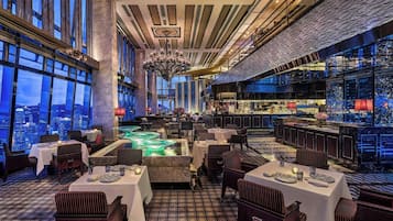 4 restaurantes, café da manhã, culinária italiana