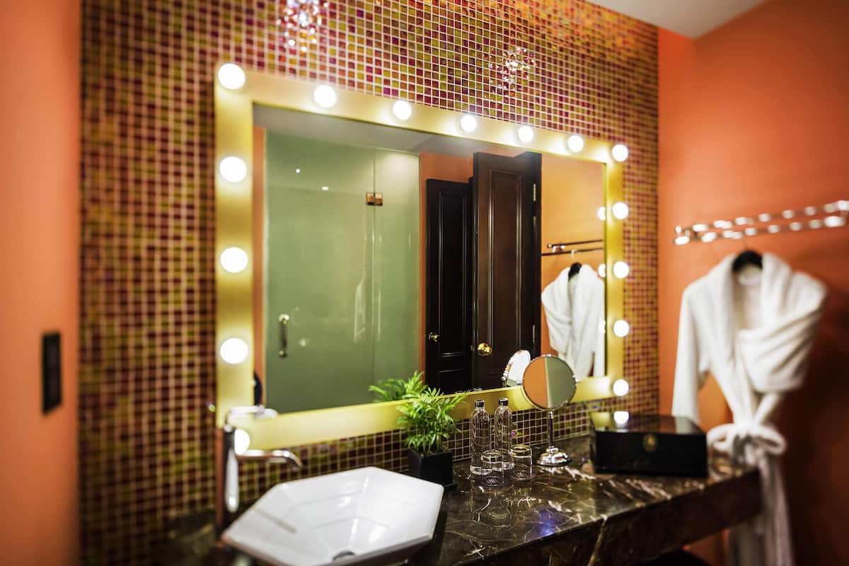 1 habitación, minibar, caja de seguridad en la habitación y escritorio