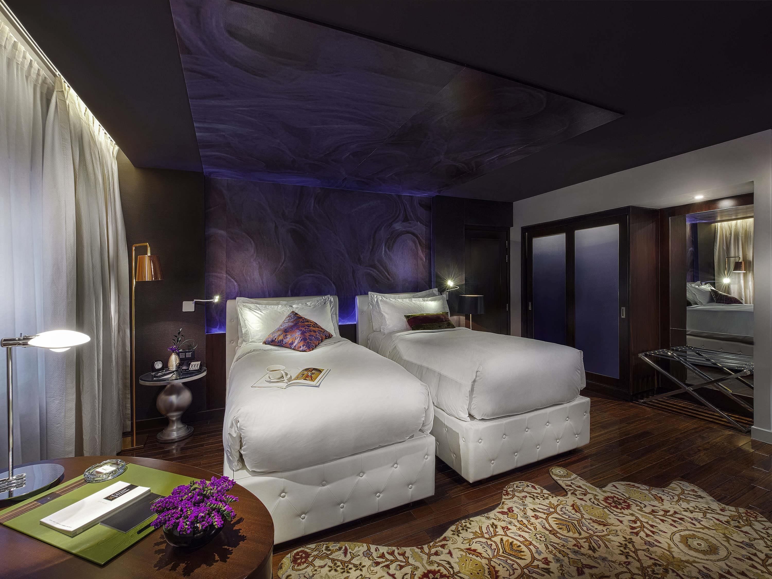 Rom – superior, 2 enkeltsenger | Minibar, safe på rommet, skrivebord og blendingsgardiner