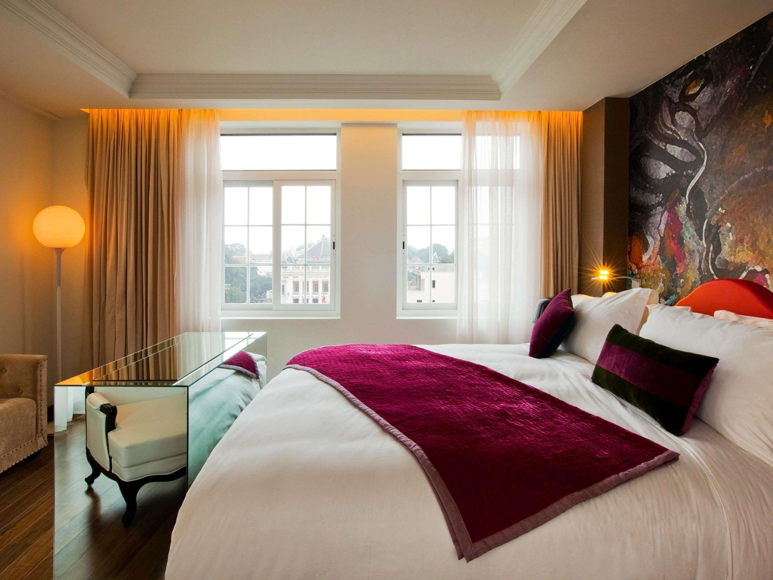 Suite, 1 King Bed (L'Opera. Opera House View) | Minibar, in-room safe, desk, blackout drapes