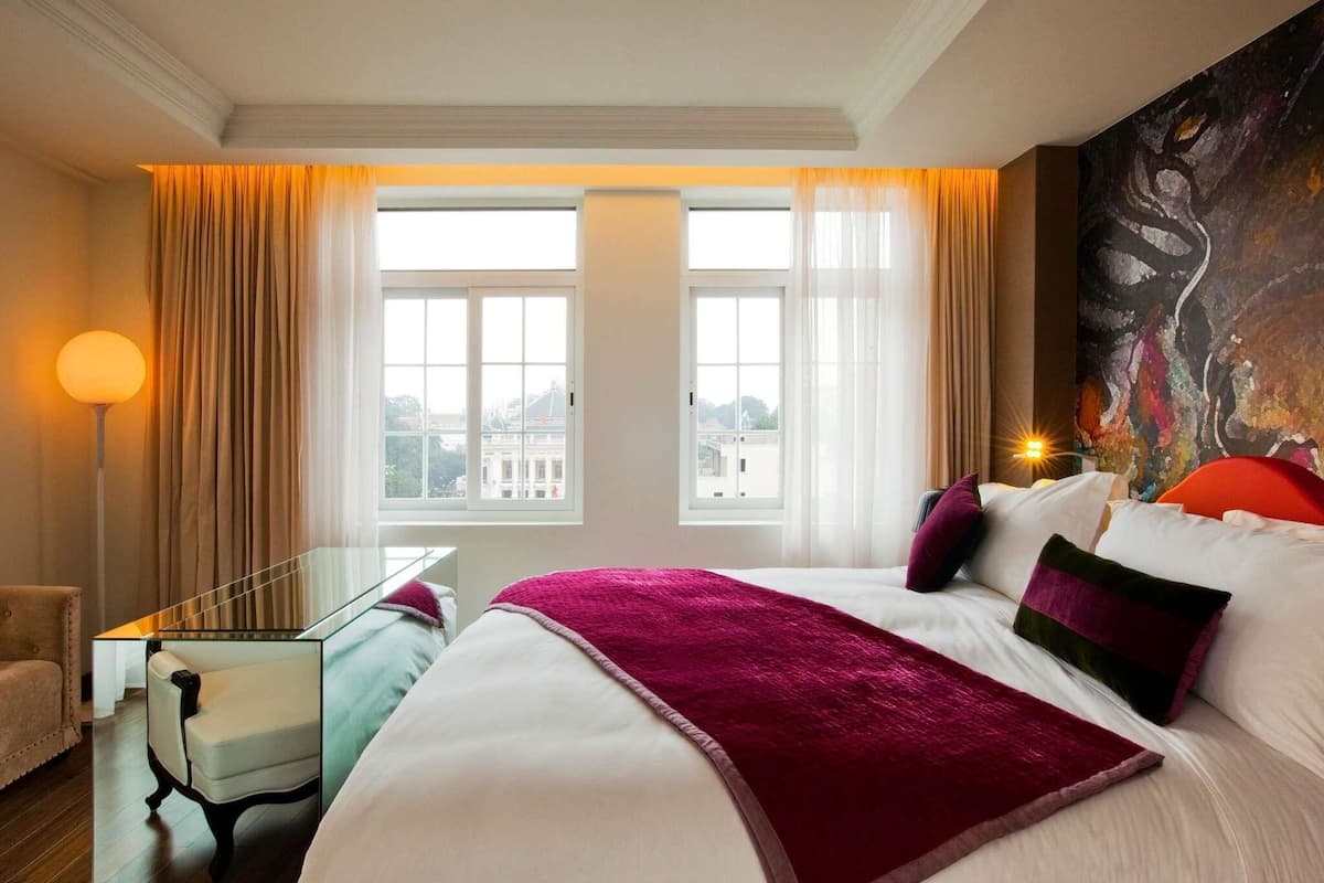 Suite, 1 King Bed (L'Opera. Opera House View)