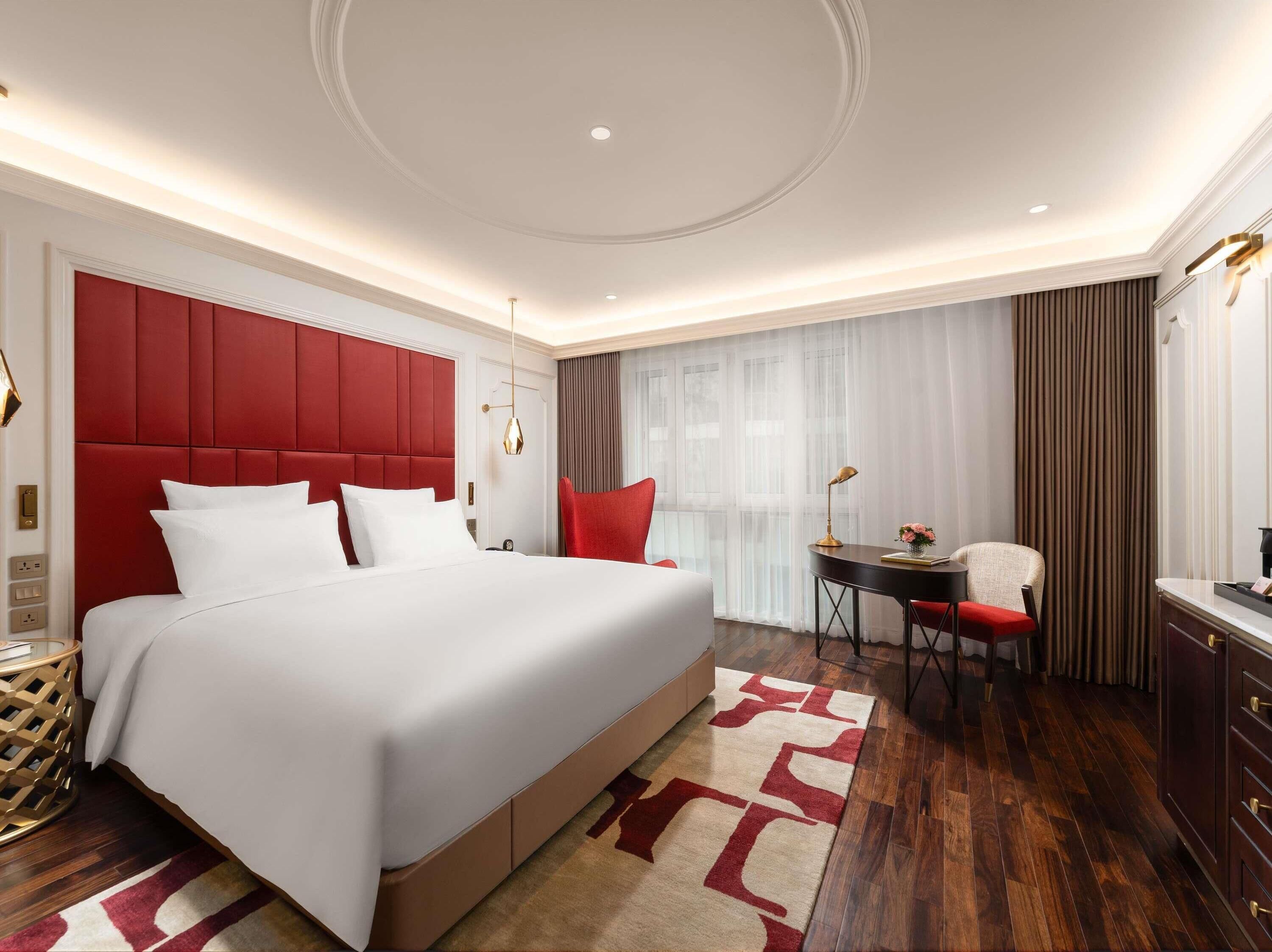 Deluxe Room, 1 King Bed