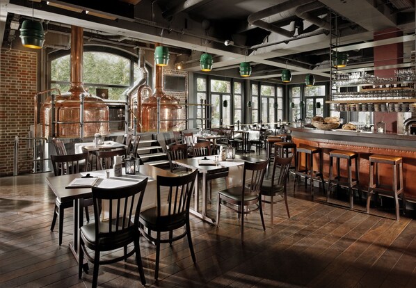 2 restaurants, breakfast, lunch, dinner served; local cuisine