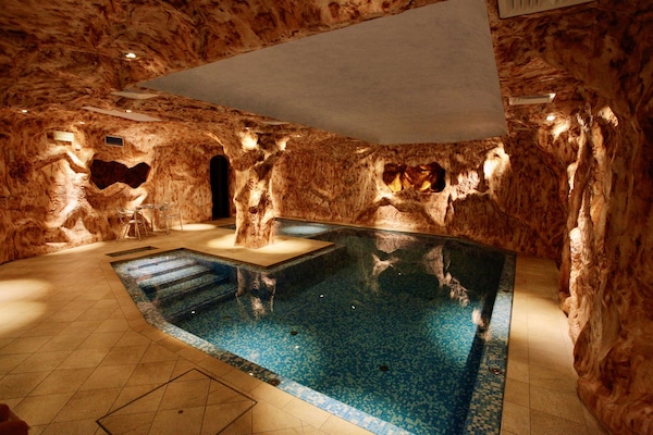 2 indoor pools, sun loungers