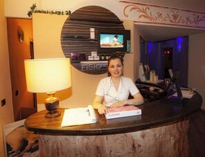 Ruang perawatan pasangan, sauna, hot tub, dan pemandian Turki/hammam