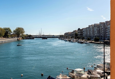 โรงแรม B&B Sète Centre Gare