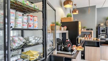 Desayuno buffet todos los días (con cargo)