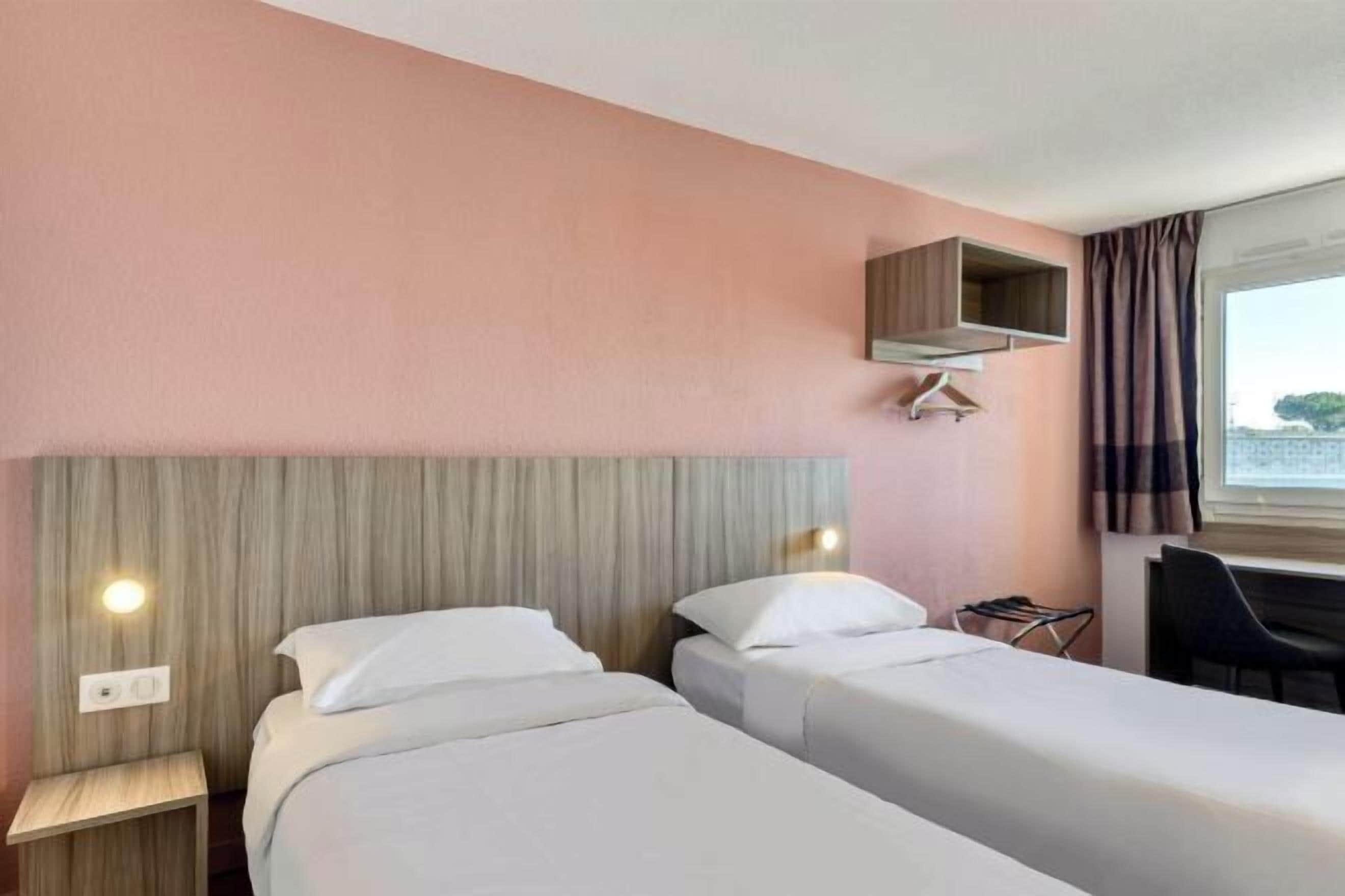 Desk, soundproofing, iron/ironing board, free cots/infant beds