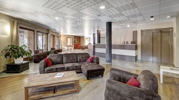 Sala de estar en el lobby