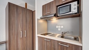 Cooktop, cafeteira/chaleira, chaleira elétrica