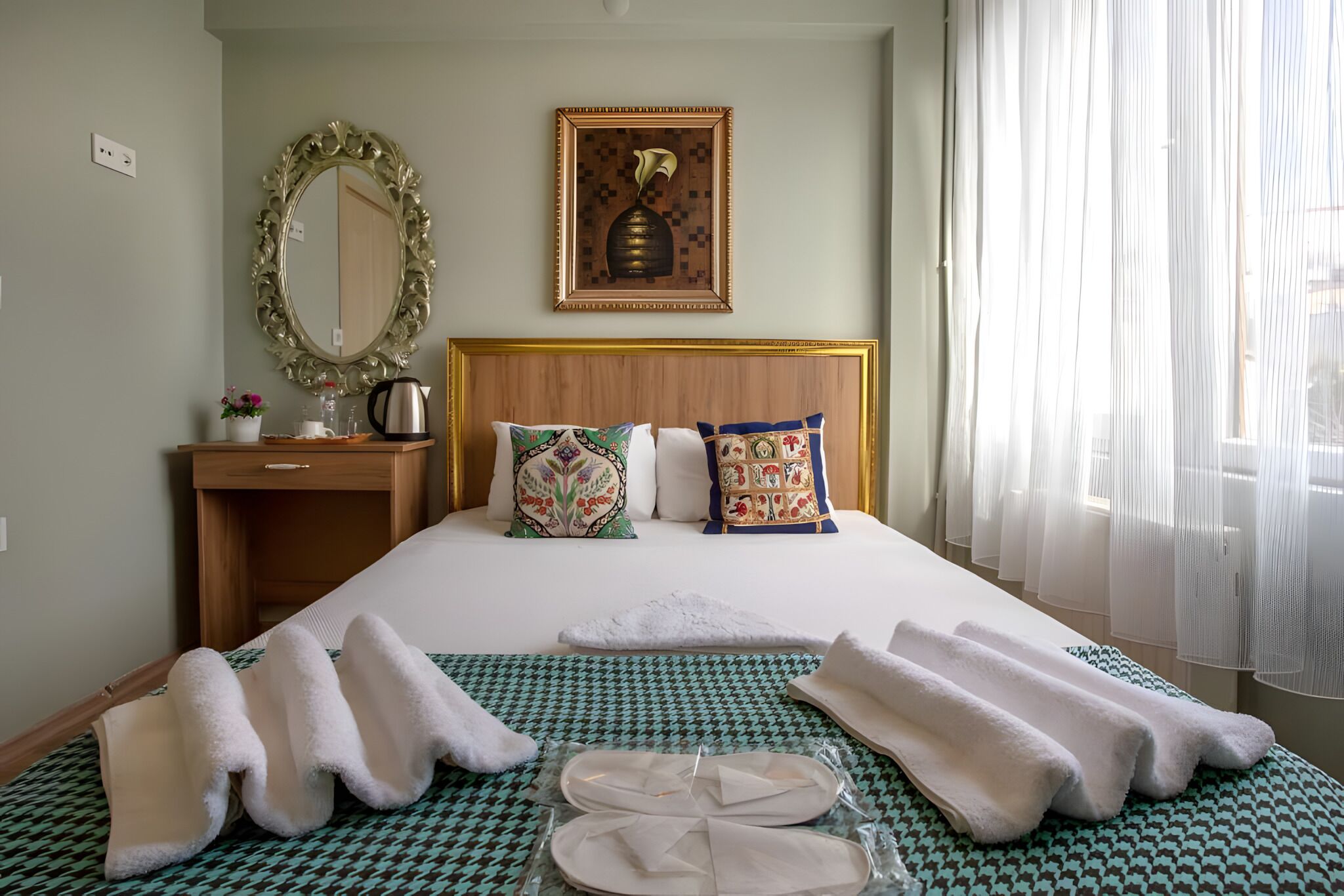 Standard Double Room | Sängtillbehör av högsta kvalitet, minibar och individuell inredning