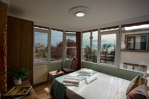 Deluxe-Doppelzimmer | Hochwertige Bettwaren, Minibar, individuell dekoriert