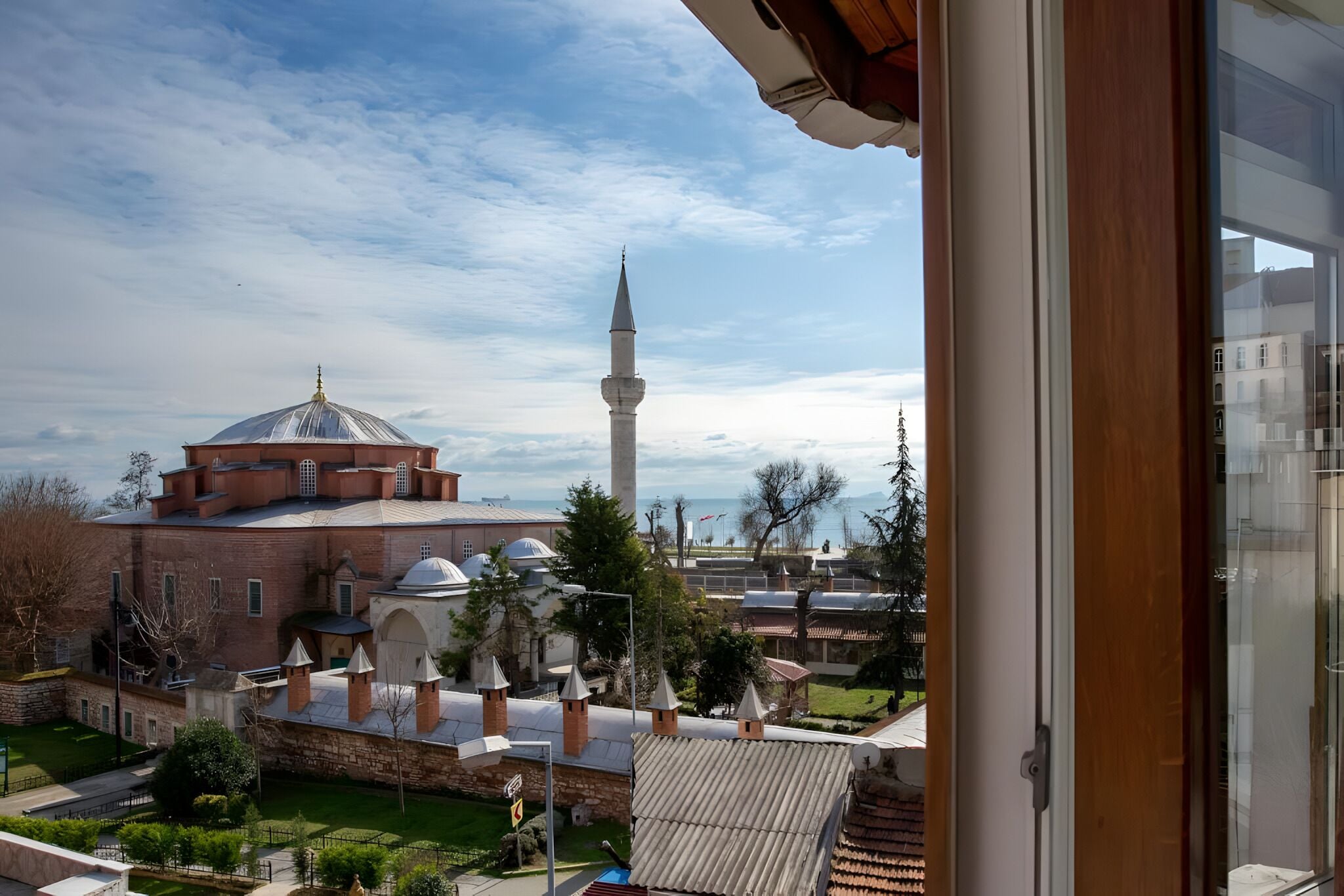 Deluxe tweepersoonskamer | Gemeenschappelijke keuken | Een koelkast/vriezer, een magnetron, een kookplaat, een vaatwasser