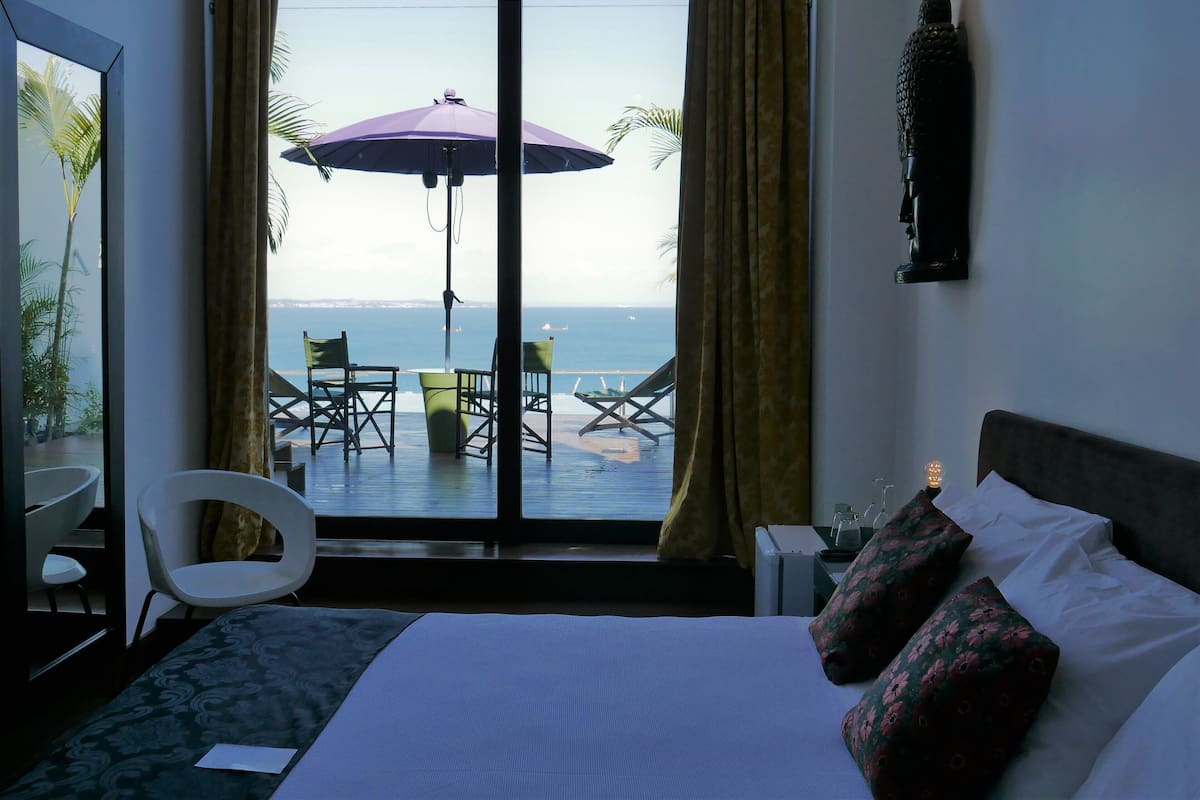 bahia suite | premium bedding, pillow-top beds, minibar, in-room safe