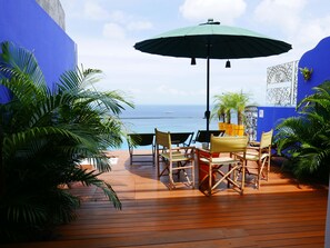 2 outdoor pools, pool umbrellas, sun loungers - Aram Yami Hotel (Salvador)