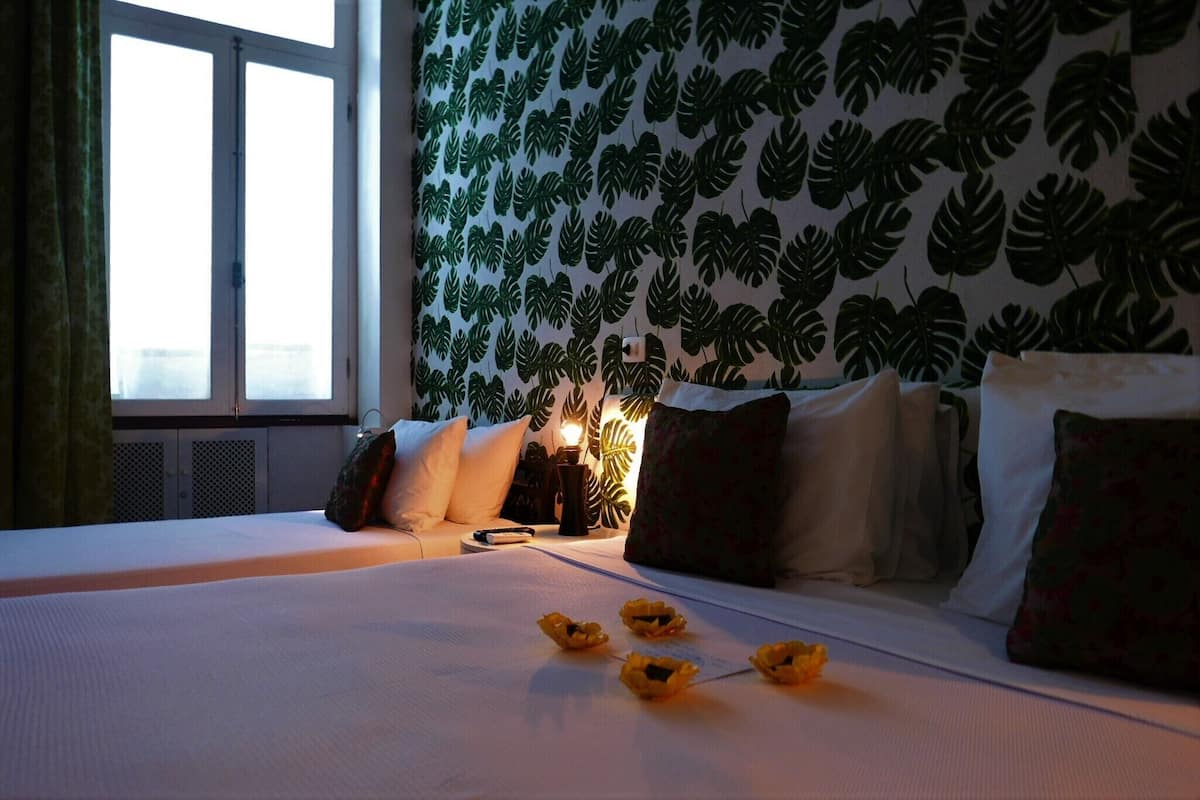 interior suite | premium bedding, pillow-top beds, minibar, in-room safe