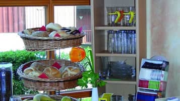 Se ofrece un desayuno bufé (7.00 EUR por persona)