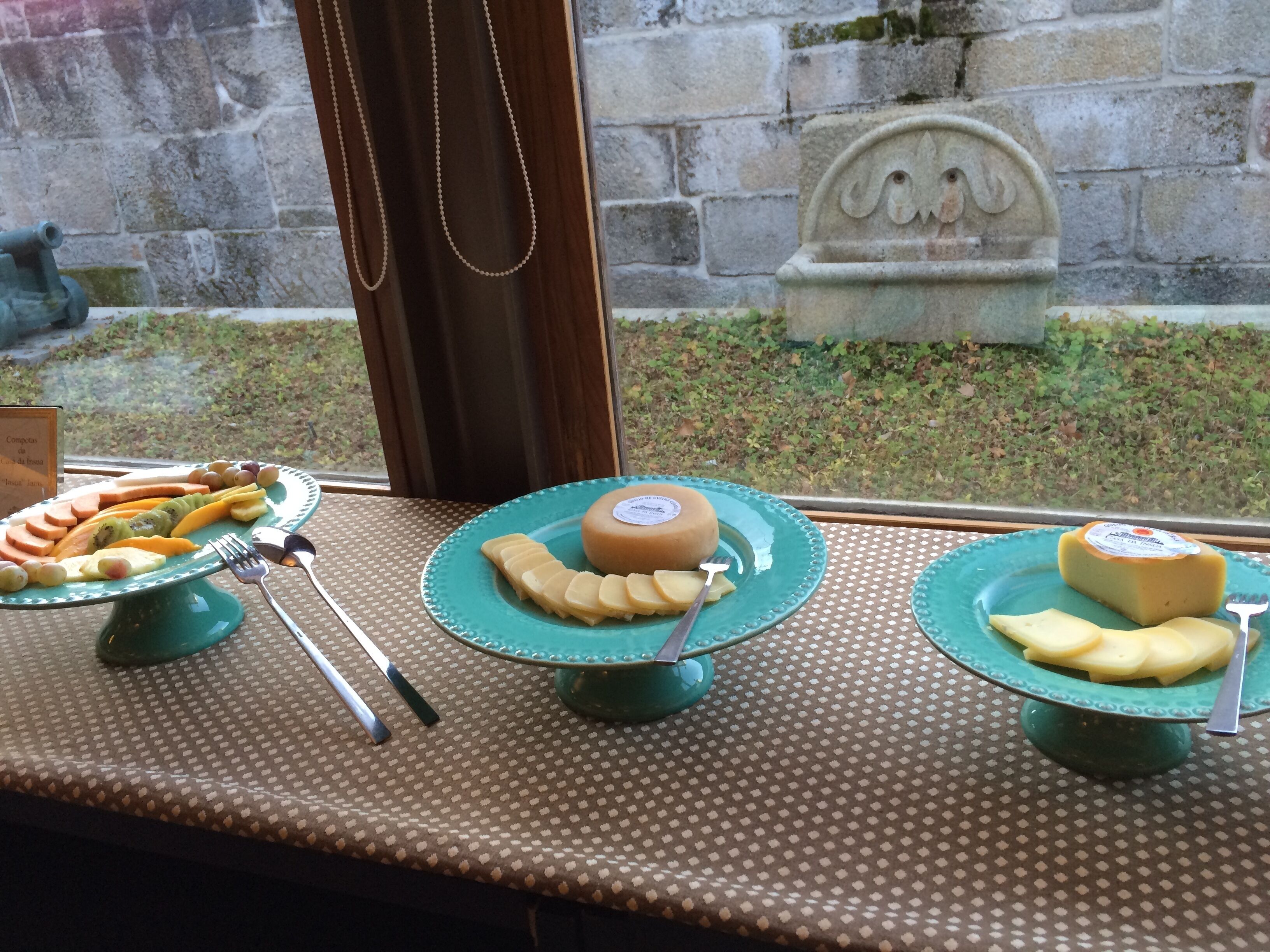 daily buffet breakfast (eur 16 per person)